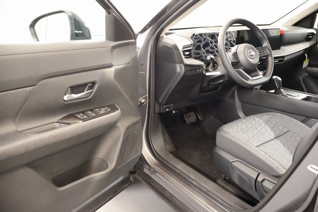 New 2026 Nissan Kicks SV w/ Cold Weather Package FWD image 8