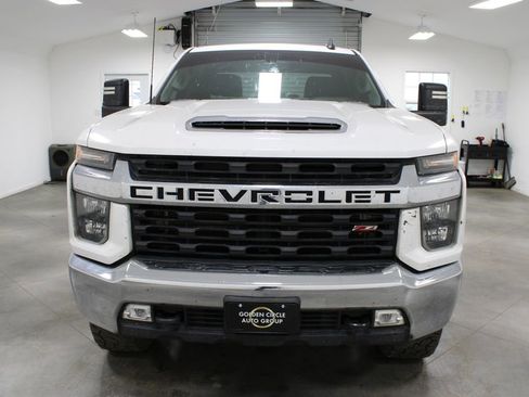 Used 2022 Chevrolet Silverado 2500 LT w/ Convenience Package image 3