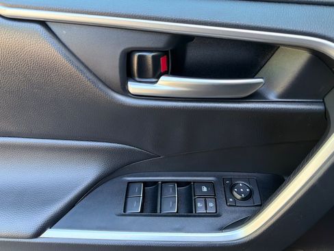 Certified 2025 Toyota RAV4 XLE AWD/4WD image 11