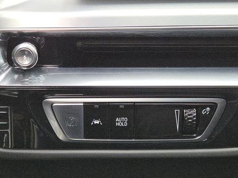 Used 2024 Cadillac Lyriq Sport image 13