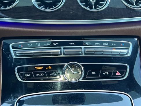 Used 2018 Mercedes-Benz E 400 Coupe image 4