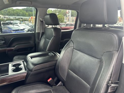 Used 2015 GMC Sierra 2500 SLT w/ Suspension Package, Off-Road AWD/4WD image 22