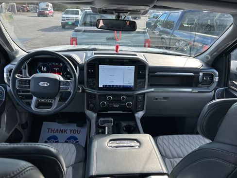 Used 2022 Ford F150 Limited image 14