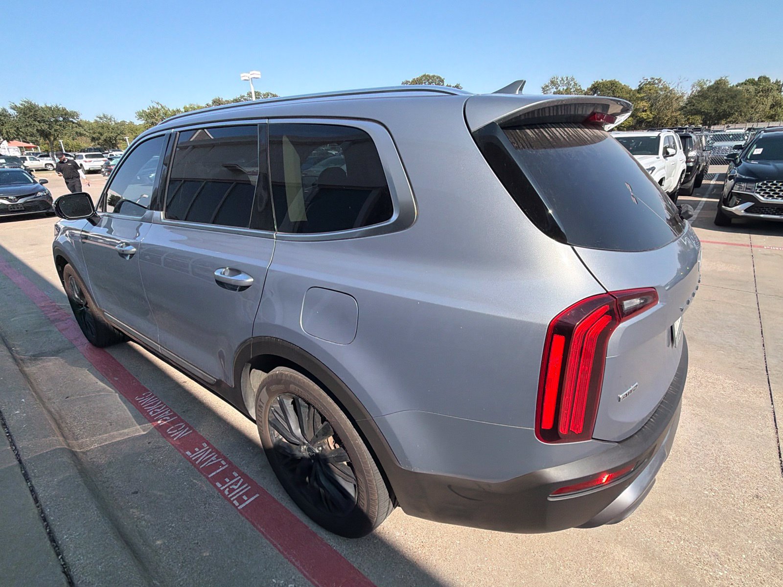 Used 2022 Kia Telluride SX w/ SX Prestige Package AWD/4WD image 6