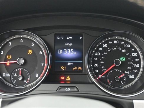 Used 2021 Volkswagen Atlas Cross Sport SE image 2