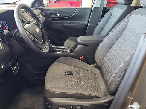 Used 2023 Chevrolet Equinox LT AWD/4WD image 13
