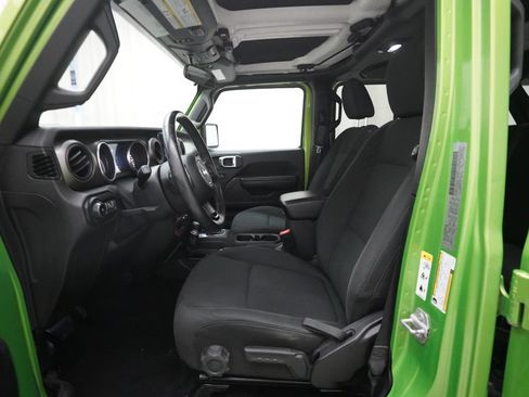 Used 2018 Jeep Wrangler Unlimited Sport S AWD/4WD image 7
