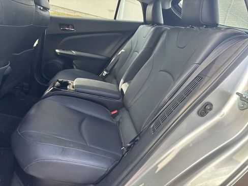 Used 2017 Toyota Prius Prime Advanced image 7