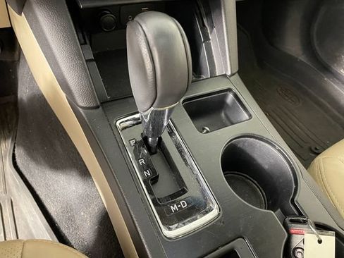 Used 2019 Subaru Outback 3.6R Limited AWD/4WD image 9
