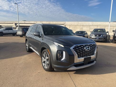 Used 2021 Hyundai Palisade Limited image 1
