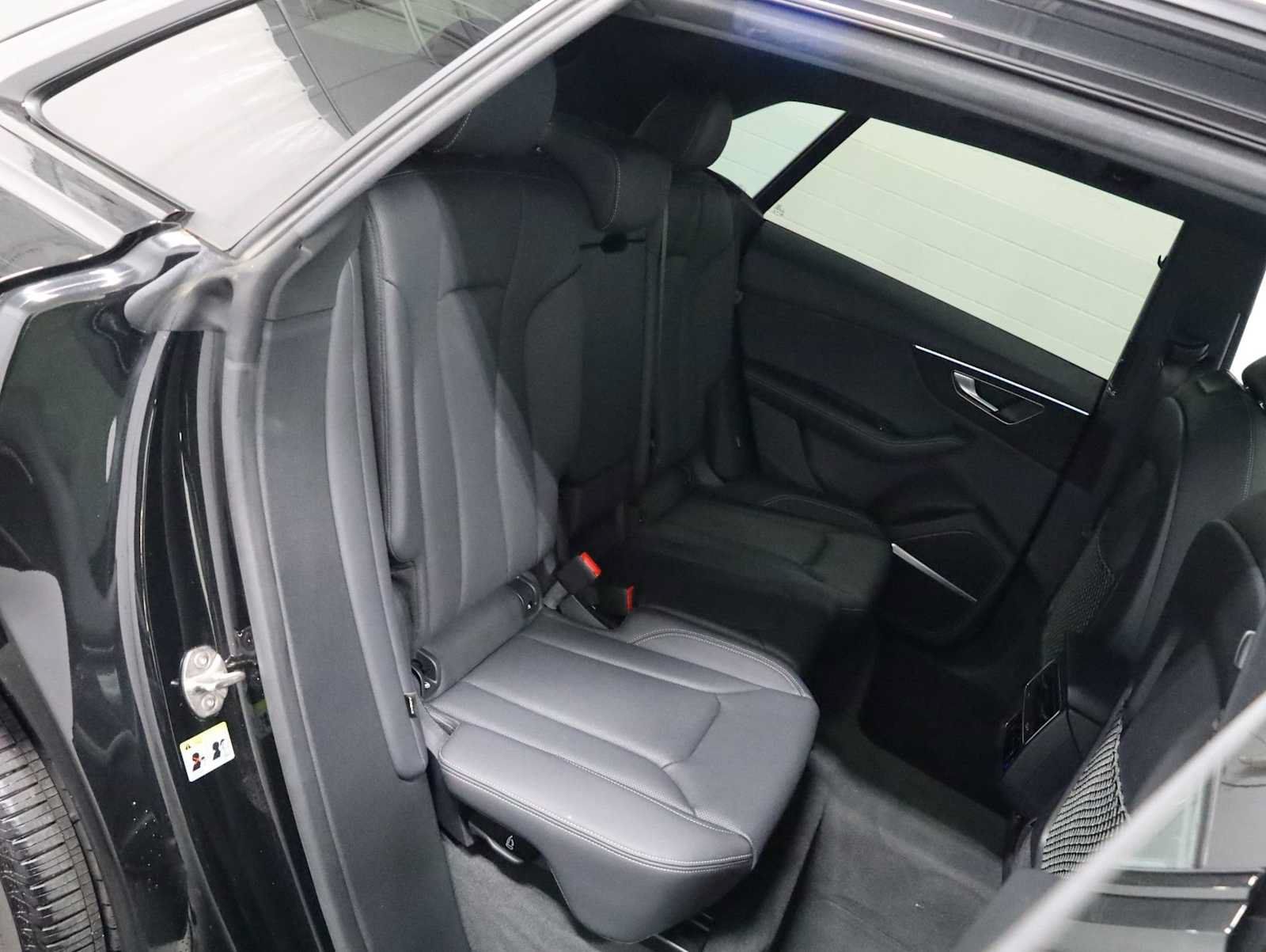 Used 2024 Audi Q8 Premium Plus AWD/4WD image 35