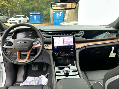New 2025 Jeep Grand Cherokee L Summit image 47