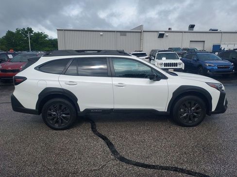 Certified 2025 Subaru Outback Onyx Edition XT AWD/4WD image 8