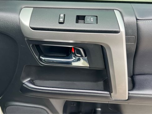 Used 2022 Toyota 4Runner SR5 Premium w/ Moonroof Package image 18