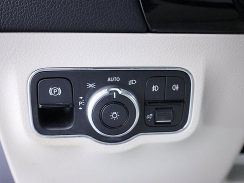 Certified 2023 Mercedes-Benz GLA 250 4MATIC w/ Premium Package image 11