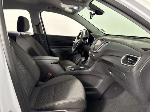 Used 2024 Chevrolet Equinox LT image 24