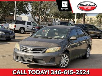 Used 2013 Toyota Corolla LE video 1