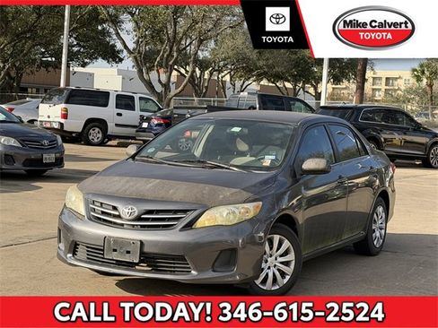 Used 2013 Toyota Corolla LE image 1