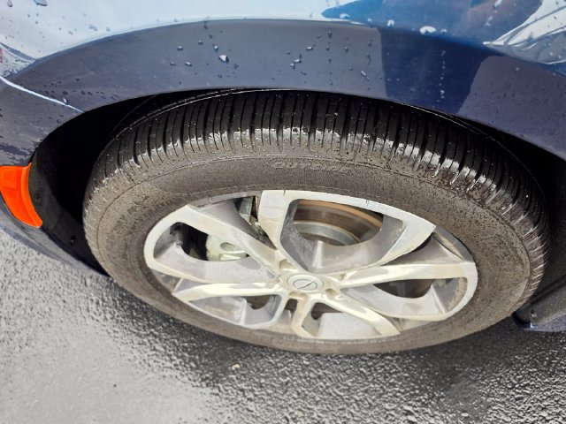 Used 2025 Chrysler Pacifica Pinnacle FWD image 9