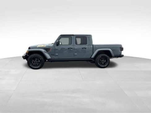 Used 2024 Jeep Gladiator Sport image 2