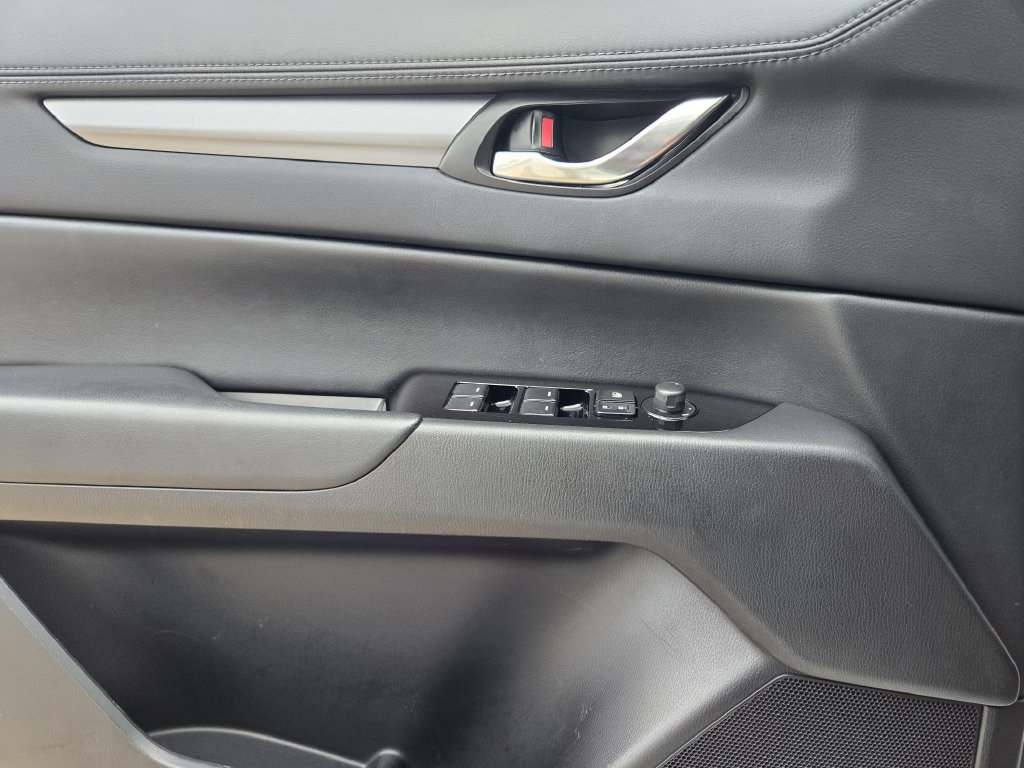 Used 2020 MAZDA CX-5 Touring FWD image 18