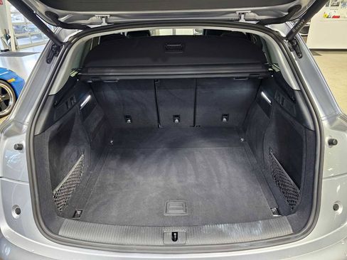 Used 2023 Audi Q5 2.0T Premium w/ Convenience Package image 16