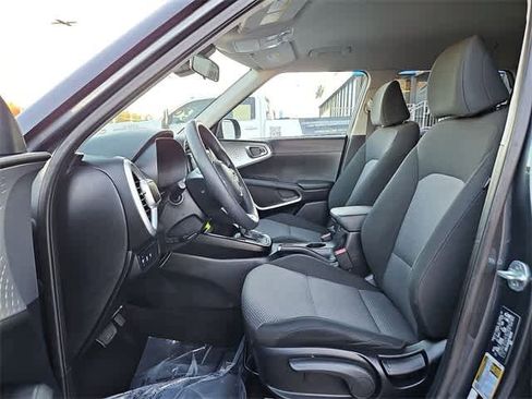 Used 2023 Kia Soul LX w/ Option Group 015 image 23