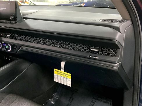 Used 2025 Honda Accord SE image 19