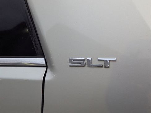 Used 2017 GMC Acadia Limited SLT image 16