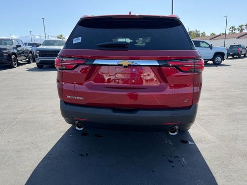 Used 2023 Chevrolet Traverse LT FWD image 4