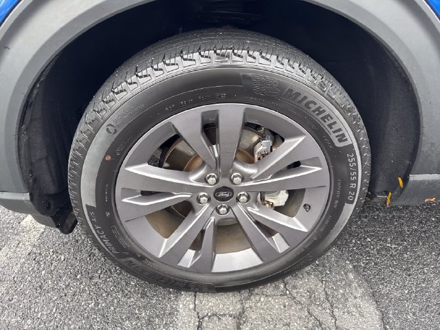 Used 2023 Ford Explorer XLT w/ Equipment Group 202A AWD/4WD image 29