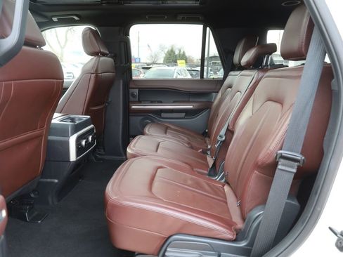 Used 2024 Ford Expedition Limited image 30