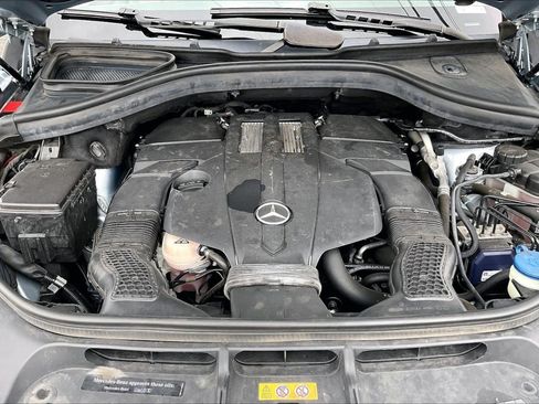 Used 2015 Mercedes-Benz GL 450 4MATIC w/ Lighting Package image 10