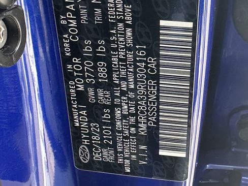 Used 2024 Hyundai Venue Limited FWD image 33