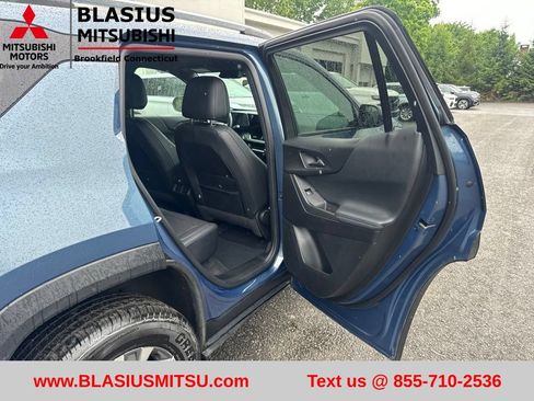 Used 2025 Chevrolet Equinox LT w/ Convenience Package II AWD/4WD image 43