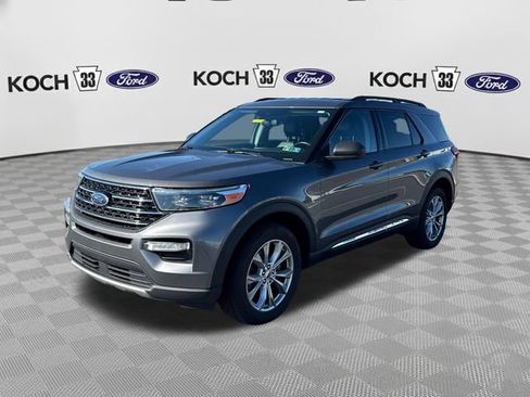 Used 2021 Ford Explorer XLT w/ Equipment Group 202A AWD/4WD image 3