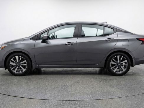 Used 2025 Nissan Versa SV FWD image 5