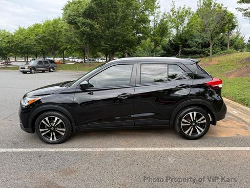 Used 2020 Nissan Kicks SV FWD image 8
