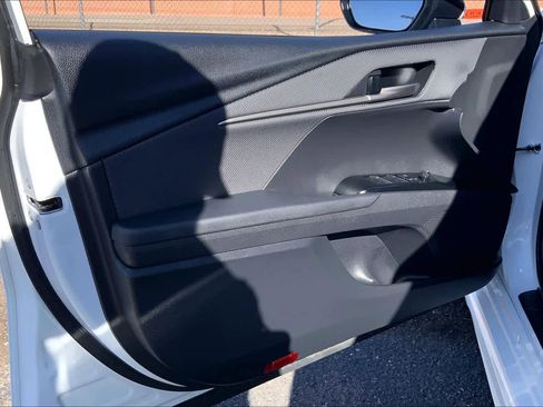 Certified 2025 Toyota Camry SE image 18