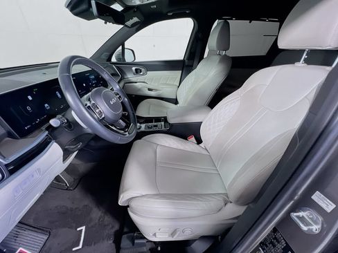Used 2025 Kia Sorento SX Prestige AWD/4WD image 13