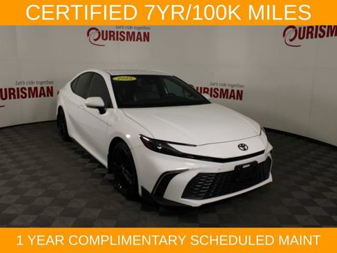 Used 2025 Toyota Camry SE w/ Convenience Package FWD image 11