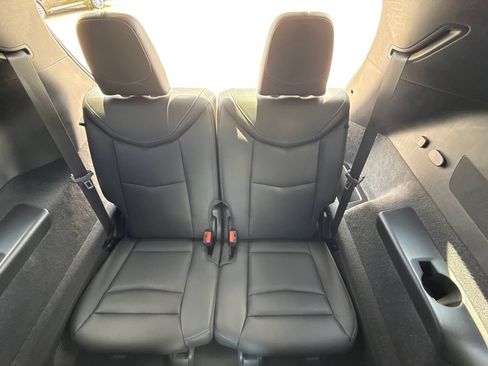 Certified 2025 Cadillac XT6 Premium Luxury FWD image 22