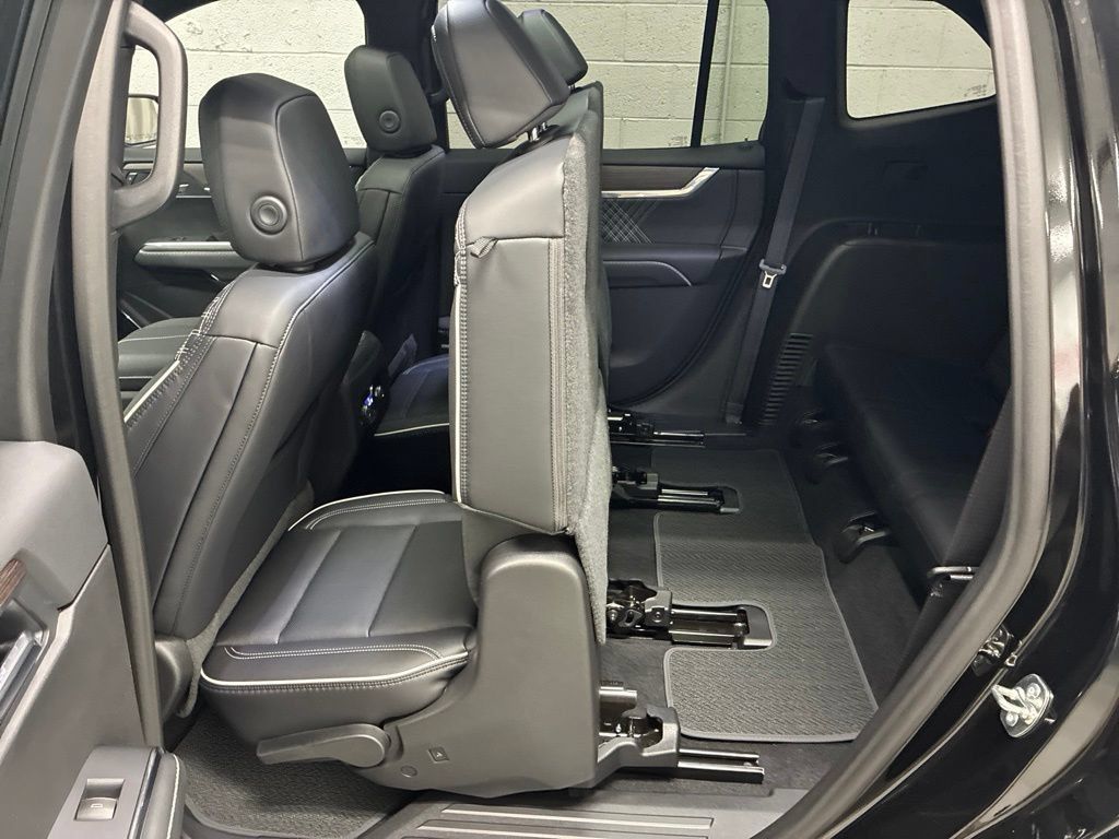 New 2027 GMC Acadia Denali AWD/4WD image 33
