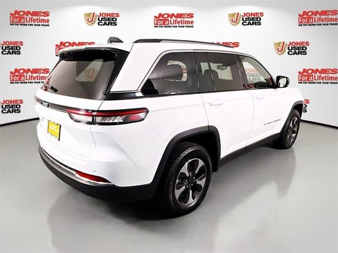Used 2023 Jeep Grand Cherokee 4WD 4xe image 19