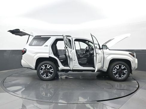 New 2026 Toyota 4Runner TRD Sport Premium RWD image 32