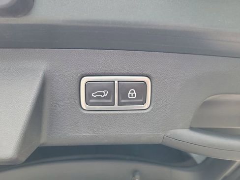 Used 2023 Kia Sorento X-Line EX image 11