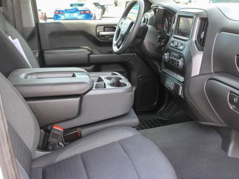 Used 2023 Chevrolet Silverado 1500 Custom AWD/4WD image 10