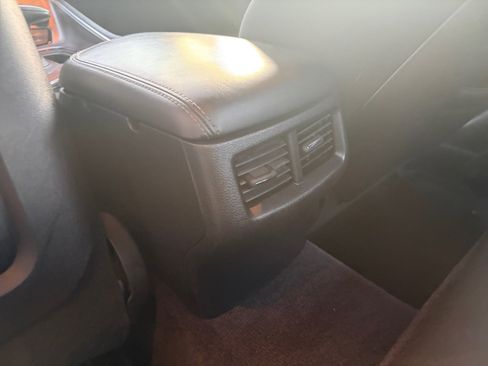 Used 2016 Dodge Challenger SXT image 25