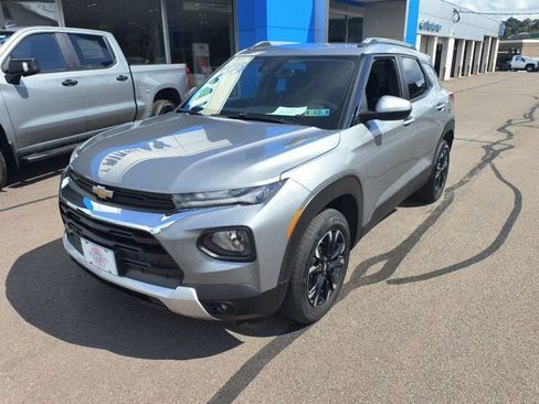 Used 2023 Chevrolet TrailBlazer LT w/ Convenience Package AWD/4WD image 4