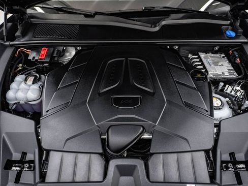 Certified 2026 Porsche Cayenne E-Hybrid Coupe AWD/4WD image 29